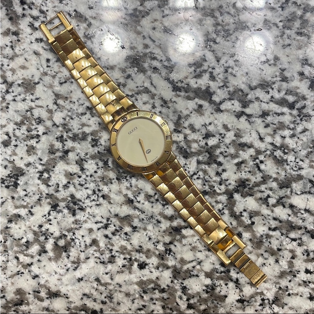 Gucci Vintage 3300 Watch